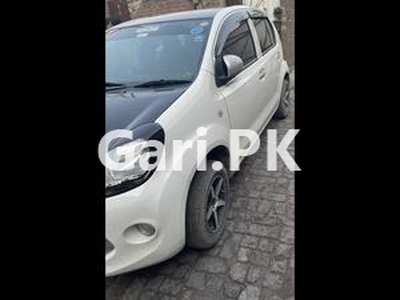 Toyota Passo X 2015 for Sale in Gujranwala