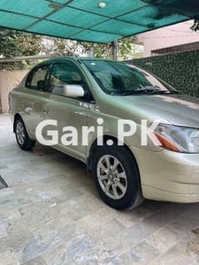 Toyota Platz 2001 for Sale in Gulshan-e-Iqbal