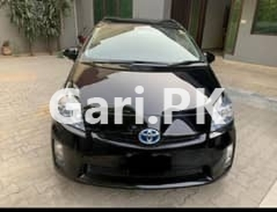 Toyota Prius 2011 for Sale in DHA Phase 1