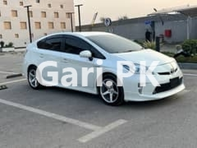 Toyota Prius 2014 for Sale in Hayatabad