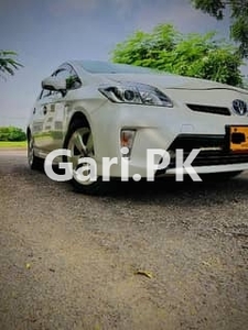 Toyota Prius 2014 for Sale in Saddar