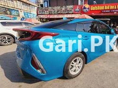 Toyota Prius PHV (Plug In Hybrid) 2017 for Sale in Peshawar