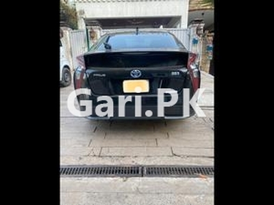 Toyota Prius S 2018 for Sale in Islamabad