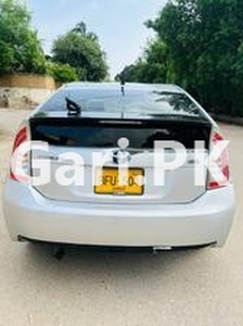 Toyota Prius S LED Edition 1.8 2013 for Sale in Karachi