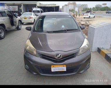 Toyota Vitz 1.0 RS 2019 for Sale in Karachi
