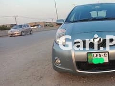 Toyota Vitz 2007 for Sale in Peshawar