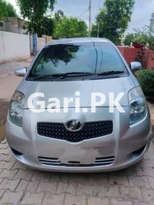 Toyota Vitz 2012 for Sale in Others