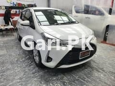 Toyota Vitz 2017 for Sale in Shahra-e-Faisal