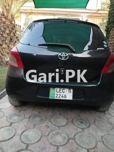 Toyota Vitz B Intelligent Package 1.0 2007 for Sale in Peshawar