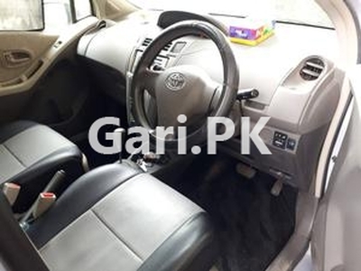 Toyota Vitz F 1.0 2010 for Sale in Lahore