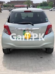 Toyota Vitz 2013 for Sale in DC Colony