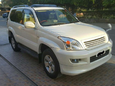Toyota Prado - 2.7L (2700 cc) White