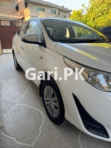Toyota Yaris GLI MT 1.3 2021 for Sale in Lahore