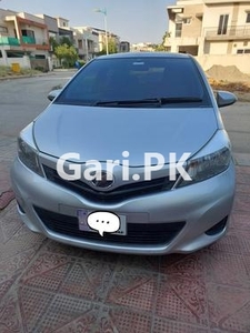 Toyota Vitz F 1.0 2012 for Sale in Rawalpindi