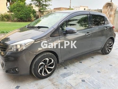 Toyota Vitz 2013 for Sale in Rawalpindi