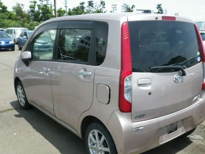 Daihatsu Move - 0.7L (0700 cc) Pink