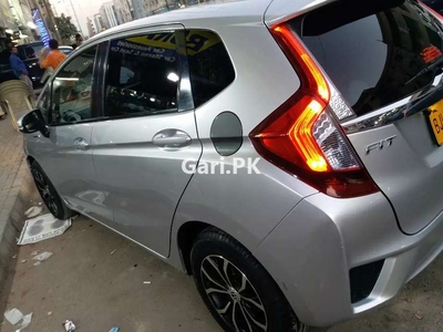 Honda Fit 2017 for Sale in Karachi