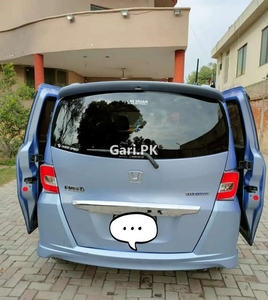 Honda Freed 2015 for Sale in Lahore