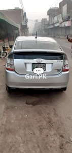Toyota Prius 2004 for Sale in Faisalabad