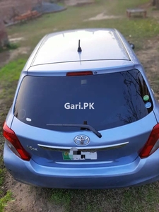 Toyota Vitz 2016 for Sale in Sialkot