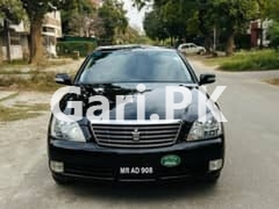 Toyota Crown 2004 for Sale in Islamabad