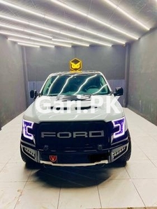 Ford F 150 Raptor 5.0L 2017 for Sale in Lahore