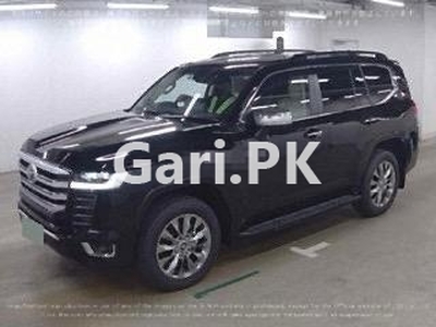 Toyota Land Cruiser ZX Gasoline 3.5L 2023 for Sale in Lahore
