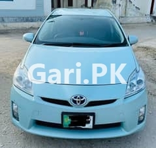 Toyota Prius 2011 for Sale in Sahiwal