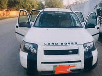 Land Rover Freelander 2006 for Sale in Punjab•