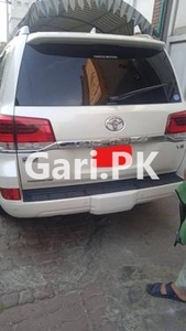Toyota Land Cruiser ZX 2018 for Sale in Gujranwala