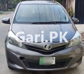 Toyota Vitz 2011 for Sale in Lahore