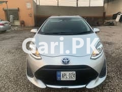 Toyota Aqua VTi Oriel 2020 for Sale in Khyber Pakhtunkhwa