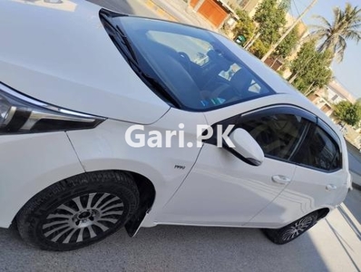 Toyota Corolla GLi Automatic 1.3 VVTi 2015 for Sale in Karachi