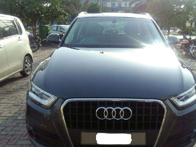 Audi - 1.8L (1800 cc) Black