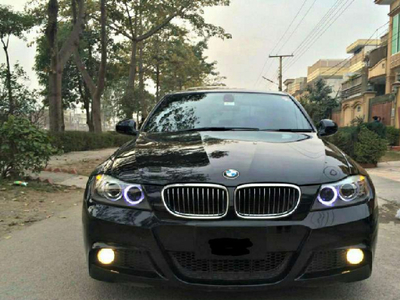 BMW 3 Series - 2.4L (2400 cc) Black