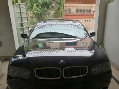 BMW 7 Series - 3.7L (3700 cc) Black
