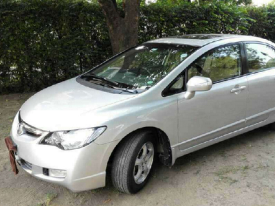 Honda Civic - 1.8L (1800 cc) Silver