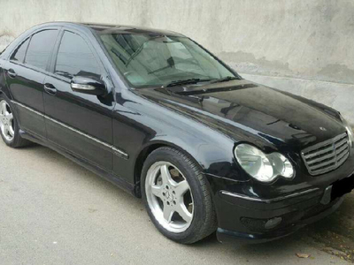 Mercedes Benz C180 - 1.8L (1800 cc) Black