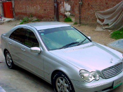 Mercedes Benz C200 - 1.8L (1800 cc) Silver