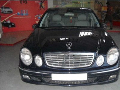 Mercedes Benz E Class - 2.0L (2000 cc) Black