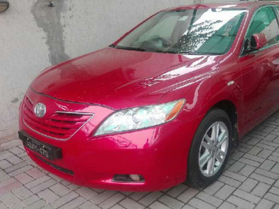 Toyota Camry - 2.5L (2500 cc) Red