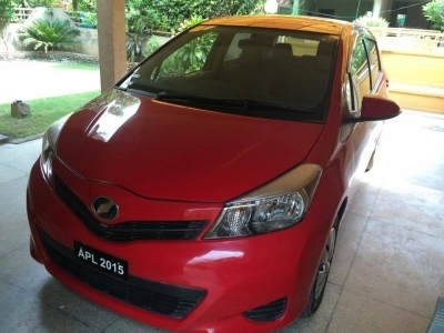 2013 toyota vitz for sale in lahore
