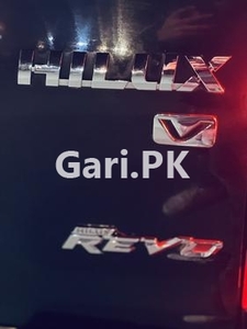Toyota Hilux Revo V Automatic 2.8 2022 for Sale in Sialkot