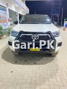 Toyota Hilux 2015 for Sale in Government Teachers Society