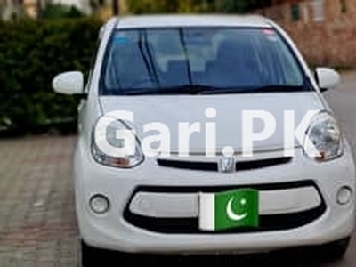 Toyota Passo 2015 for Sale in Lahore