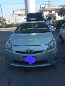 Toyota Prius 2011 for Sale in Lahore