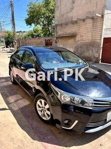 Toyota Corolla Altis 1.8 2015 for Sale in Sahiwal