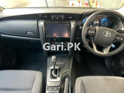 Toyota Fortuner 2.7 G 2022 for Sale in Karachi