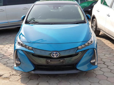 Toyota Prius PHV (Plug In Hybrid) 2021