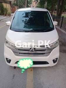 Nissan Dayz Highway Star X 2014 for Sale in Lahore
